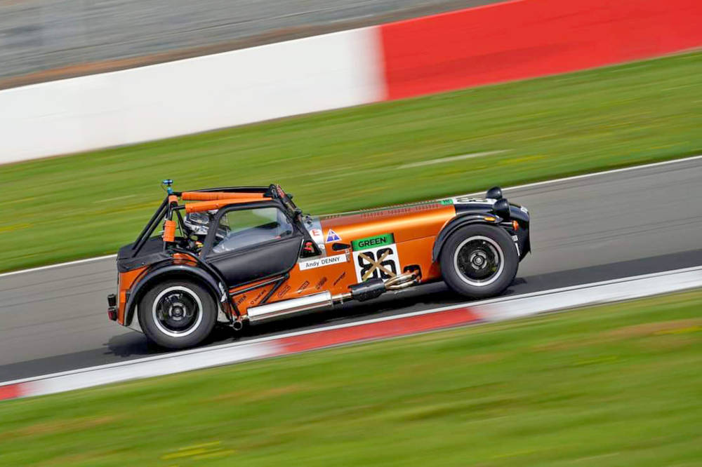 Caterham-racing